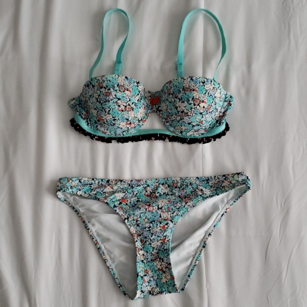 BCBGeneration size S bikini
